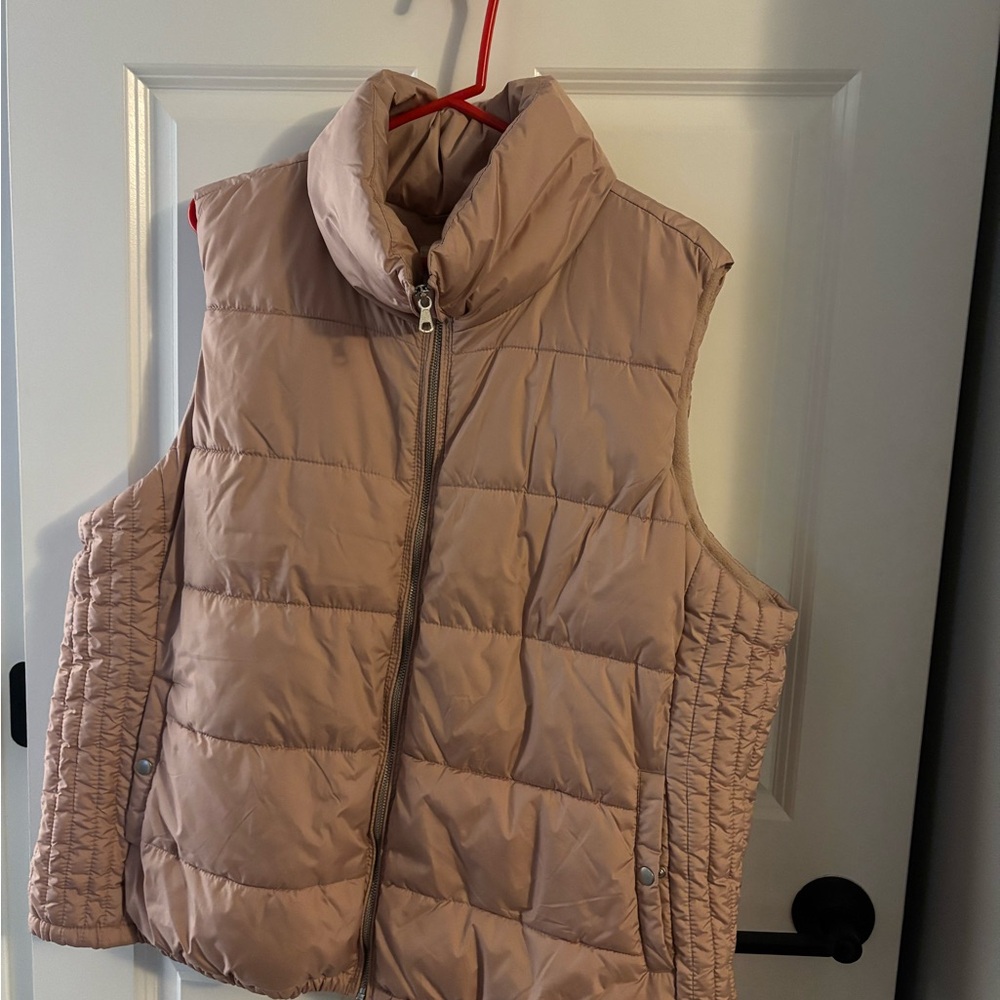 Old Navy Blush puffer vest